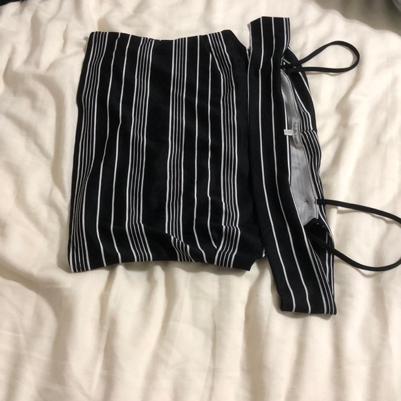 Crop top - Picture 2 of 2